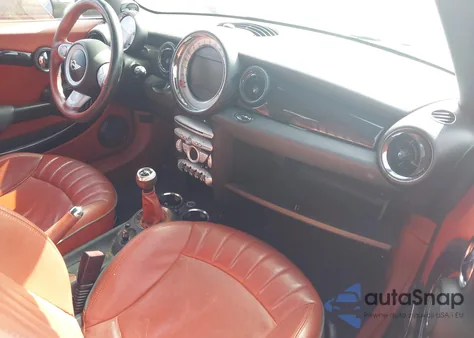 2010 Mini Cooper S из США, поврежденный, VIN WMWMF7C50ATX41701